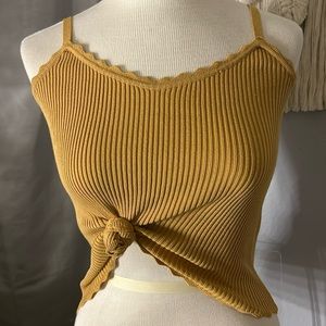 Yellow lettuce-trimmed Summer Tank-Top